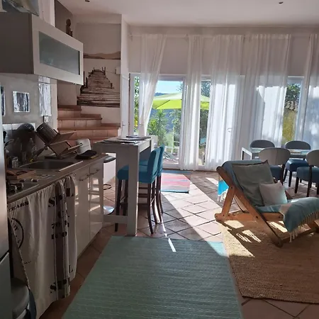 Des Delices Bed & Breakfast *